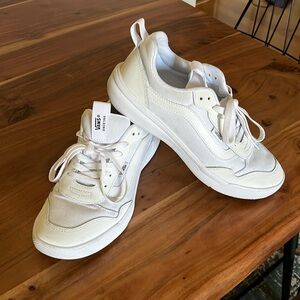 VANS Exp LowTop Sneaker